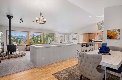 Cashmere House | Serene Country Home with Pool and Hot Tub