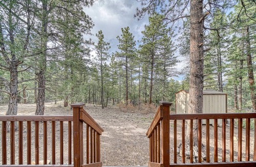 Howard Cabin | Serene Firepit Romantic