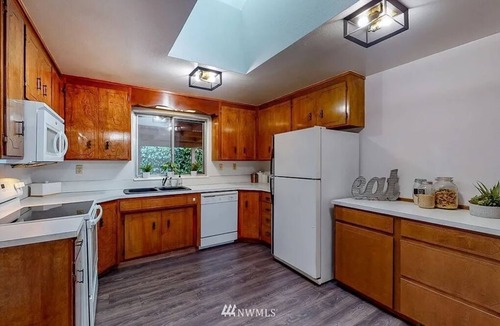 Lakewood House | Serene Hideaway with Lush Backyard Oasis: Historical Steilacoom