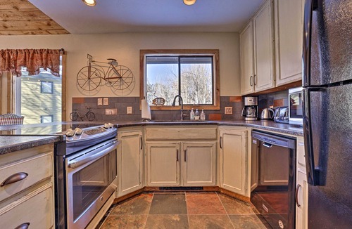 Twin Creeks House | Serene Ski Retreat w/Elkhorn in SV amenity pass!