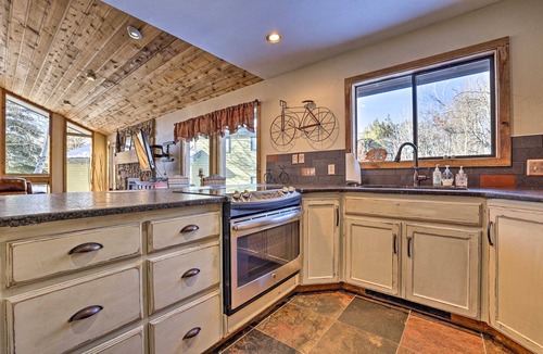 Twin Creeks House | Serene Ski Retreat w/Elkhorn in SV amenity pass!