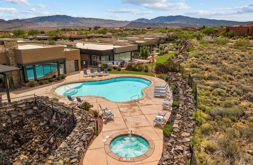 Ivins House | Serene Views: Luxurious 3 bedroom home, Community Pool, Stunning Views!