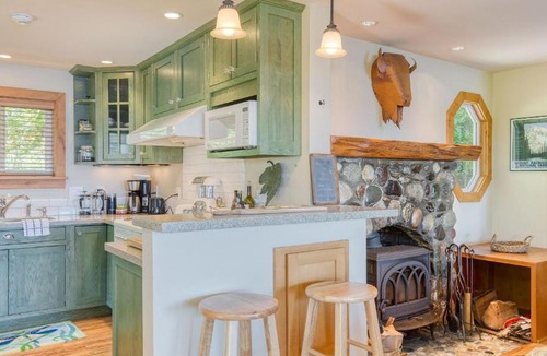Greenbank House | Serenity Pines by AvantStay