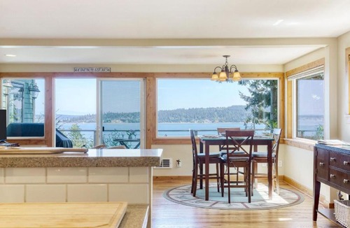 Greenbank House | Serenity Pines by AvantStay