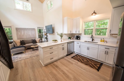 Monteagle House | Sewanee Caverns Waterfalls Hikes Tiny Basecamp