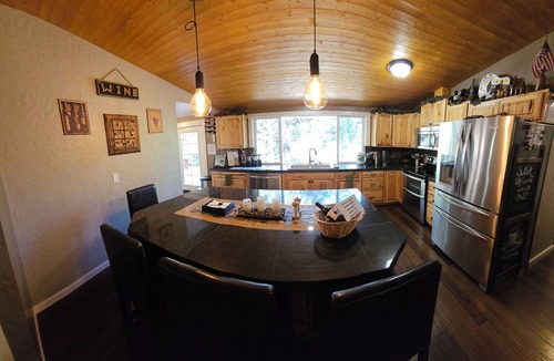 Boise Cabin | Shattuck Mountain Retreat - New Secret Spa Hidden in the Forest!