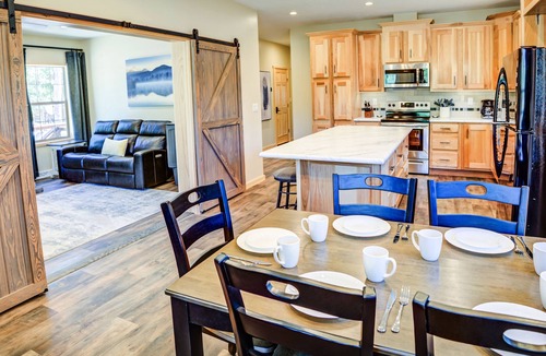 West Yellowstone House | Shepherd Family Retreats- Bear Cub