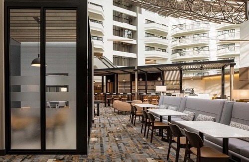 Romulus Hotel | Sheraton Detroit Metro Airport