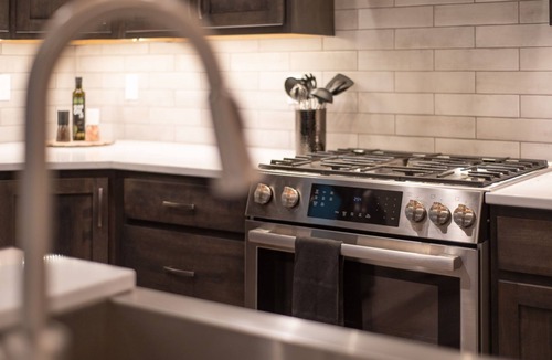 Garden District House | Sherman Suite - Steps to Downtown, Lake CDA! Hot-Tub, Pet & Family Friendly