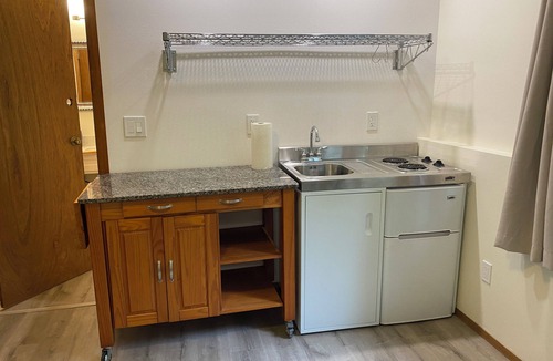 Olympia Apartment | Shiny new remodel. Downstairs unit of split-level home in beautiful Olympia, WA.