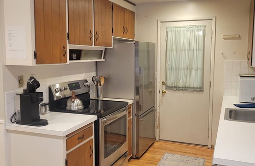 Shoreline House | Shoreline Rambler near Transit, shops and more