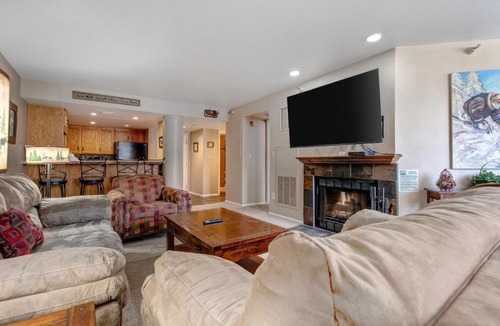 North Park City Apartment | Silver King #319