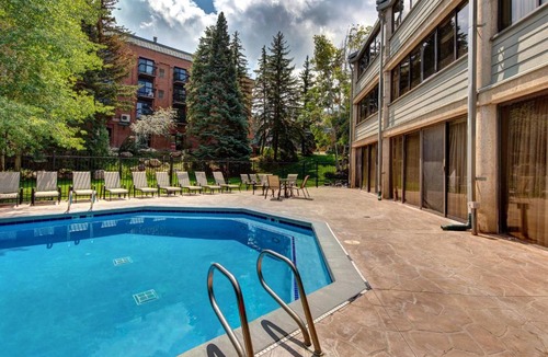 North Park City Apartment | Silver King #319