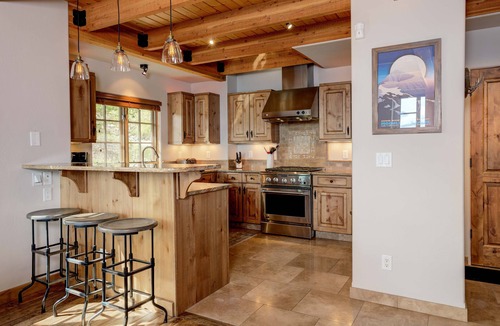 Big Sky Ski Chalet | Silver Star Alpine Lodge | Ski-In/Out Chalet | Hot Tub + Views
