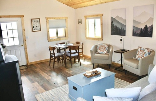 Whitehall Cabin | Silver Star Cabin on Alpaca ranch!