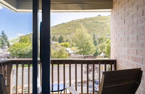 North Park City Apartment | Silvertown by AvantStay