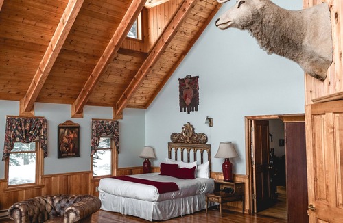South Park Cabin | Since 1988, Rancho Alegre Lodge embraces the spirit of Jackson Hole