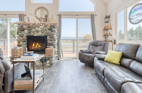 Coupeville Cabin | Sisters by the Sound - Cabin with a Loft