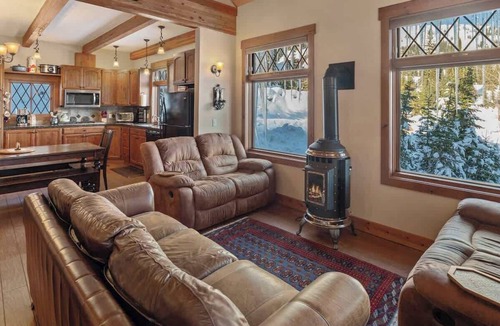 Sandpoint House | Ski-In/Out | Schweitzer | Hot Tub | Game Room