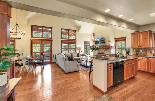 Tamarack Resort House | Ski in/out to Buttercup, pet-friendly, garage