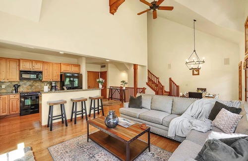 Tamarack Resort House | Ski in/out to Buttercup, pet-friendly, garage