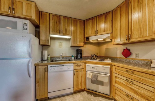 Boise Condo | Ski-In Ski-Out Bogus Basin Condo with 2 Decks
