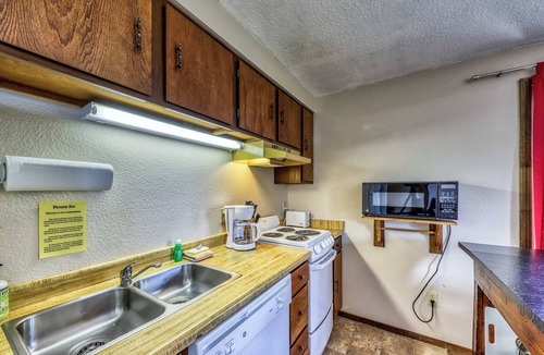 Boise Condo | Ski-In Ski-Out Bogus Basin Condo with 2 Decks