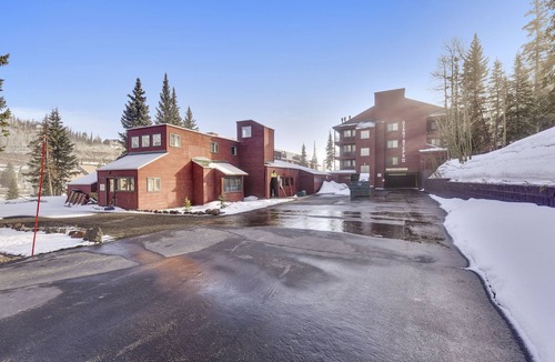 Brian Head Condo | Ski-In Ski-Out Brian Head Giant Steps Condo