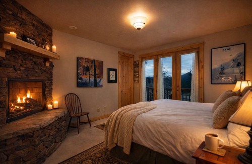 Big Sky House | Ski-In/Ski-Out Luxury - Sleeps 18 - Hot Tub - Yellowstone