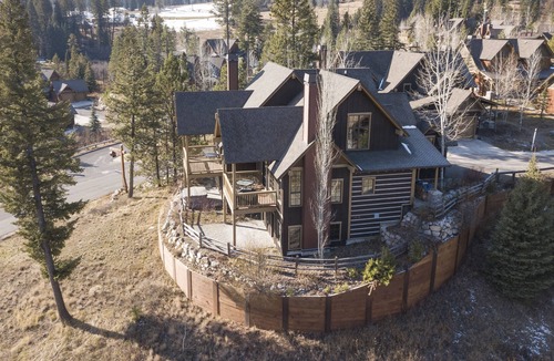 Tamarack Resort House | Ski in /Ski Out | Pet Friendly | Private Hot Tub |