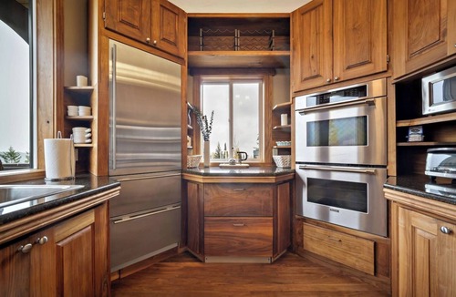 Sandpoint Ski Chalet | Ski-In/Ski-Out Schweitzer Chalet + Private Hot Tub - Guest Favorite