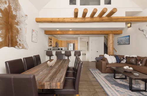 Saddle Ridge House | Ski-in, Ski-out Townhome with Private Hot Tub