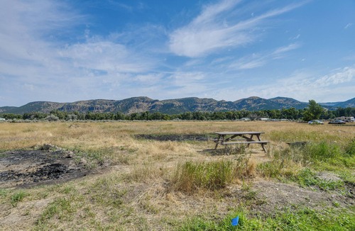 Ririe Cabin | Ski & Soak: Gem 7 Mi to Kelly Canyon Ski Resort
