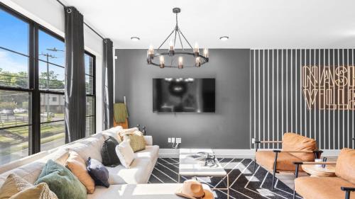 McFerrin Park House | Skyline Soundhouse by AvantStay