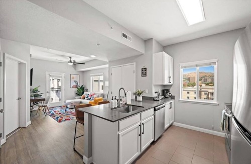 Central City Apartment | SLC - U of U - Hospital - Convention - Gym - Dining