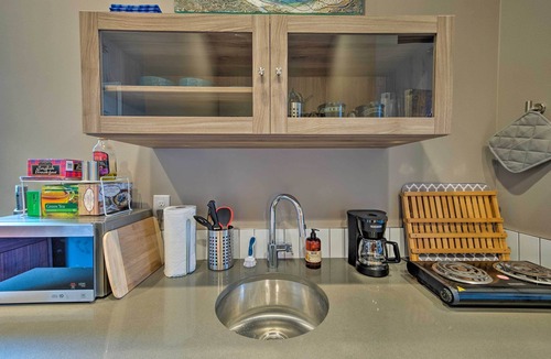 Crown Hill Apartment | Sleek Seattle Studio 5 Min to Downtown Ballard!