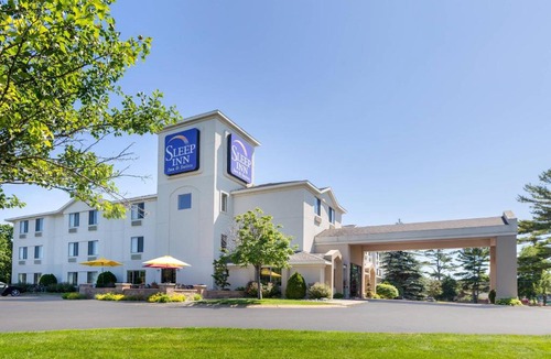 Acme Hotel | Sleep Inn & Suites Bay View Acme - Traverse City