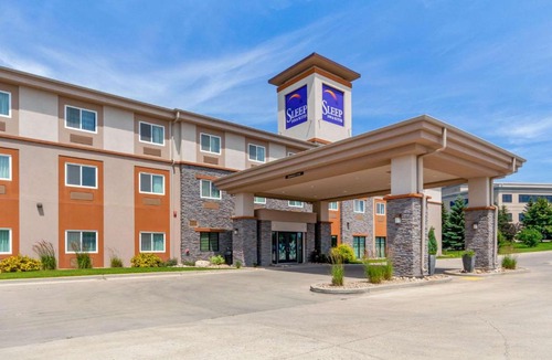 Bismarck Hotel | Sleep Inn & Suites Bismarck I-94