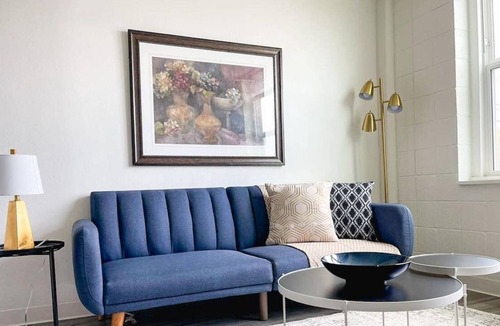 Walnut Hills Apartment | Sleepover: Marvelous 1BD/1BA + Gym - Downtown Cincinnati