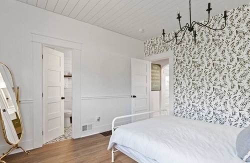 West End House | Sleeps 20 ★Family Getaway★Restaurants Shopping