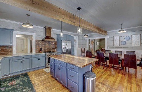 Garden Valley House | Sleeps 29! 9-bedroom 8-Bath 3-Kitchen, Historic McBride Farm in Garden Valley