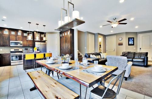 Moab House | Sleeps 46: Townies | Pool/Spa | Garage | Downtown Location | Entrada 420/424/428