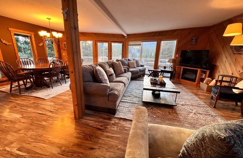 Garden Valley Cabin | Slice of Heaven overlooking fairway sleeps 12, lots of amenities!