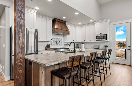 Fish Haven Villa | Smokey Bear Lodge - Private Pool, Sports Court, Theater (Sleeps 42)
