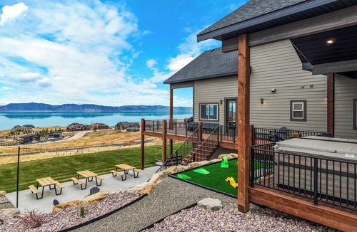 Fish Haven Villa | Smokey Bear Lodge - Private Pool, Sports Court, Theater (Sleeps 42)