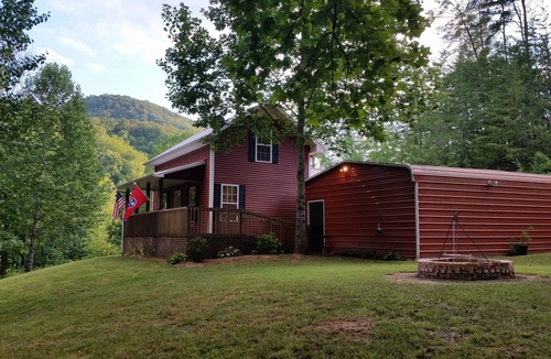 Cosby House | Smoky Mountain Area Relaxation, Recreation, Family and Pet Friendly