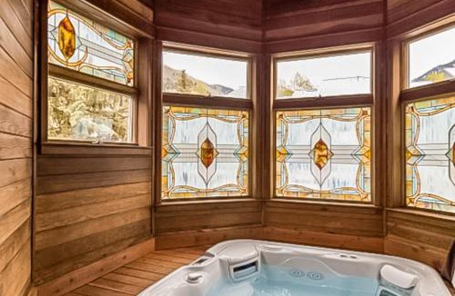 Telluride Apartment | Smuggler E