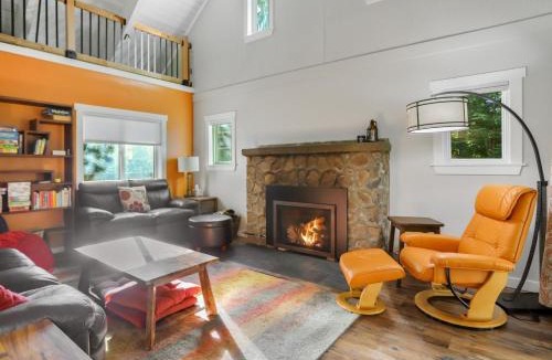 Government Camp House | Snow Shire Cabin - Meredith Lodging