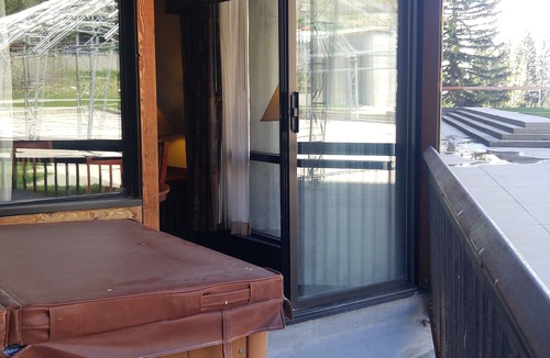 Salt Lake Mountain Resorts Condo | Snowbird Cliff Club Ski In/Out 2 Bdrm Condo 2/14/26-2/21/26