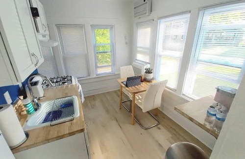 Ames Apartment | Snowdrop: Cozy Reno Pets-OK Studio Soak Tub Nr ISU